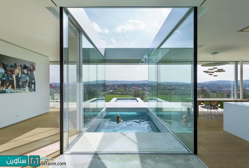 خانه شیشه ای بر فراز دره ای سرسبز , اثر تیم معماری Paul de Ruiter , آلمان