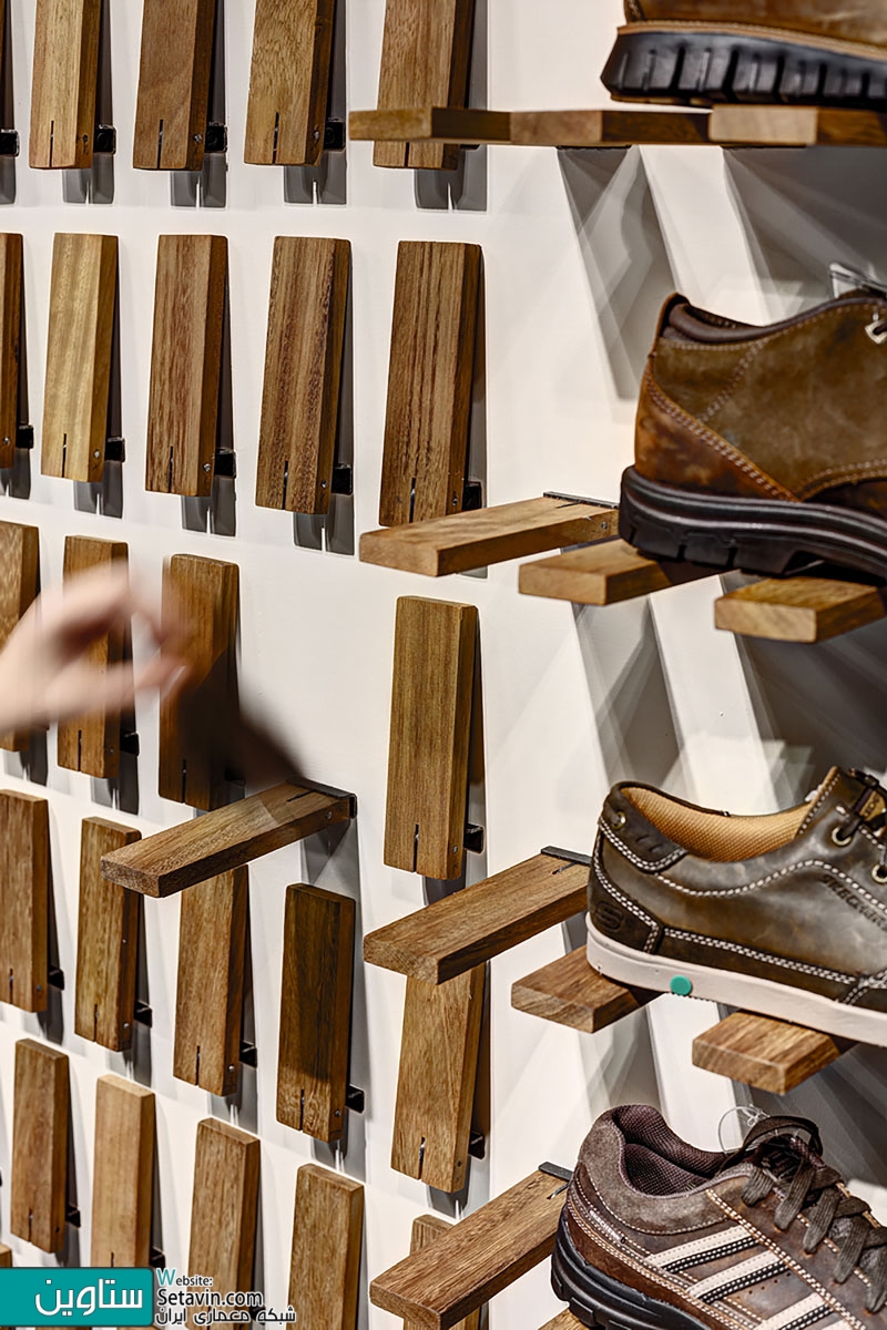 ایده ای جالب برای طراحی فروشگاه کفش