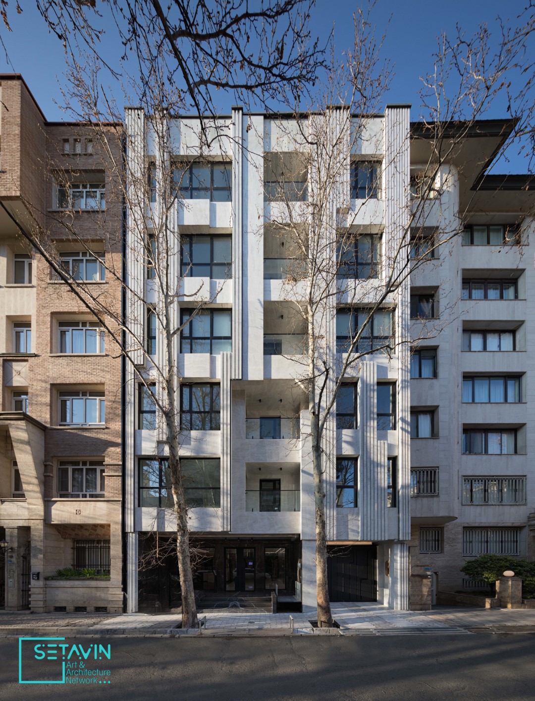 دفتر معماری شباهنگ , Shabahang Architecture Office ,  خانه آلاو ,  Alav House ,  تهران ,  منطقه دروس , خیابان جهانبانی , Darrous, Tehran , Iran , طراحی مسکونی , خانه , پروژه مسکونی  , معماری معاصر ایران , معماری معاصر تهران , سروش روغنیان ، الهه موسوی , رضا خاموشی،حسین انصاری، کیمیا مهیاری، پویان سوکی،سارا داداش پور،زهره فتاحی نیا، فاطمه محمدیان، مرضیه کریمی