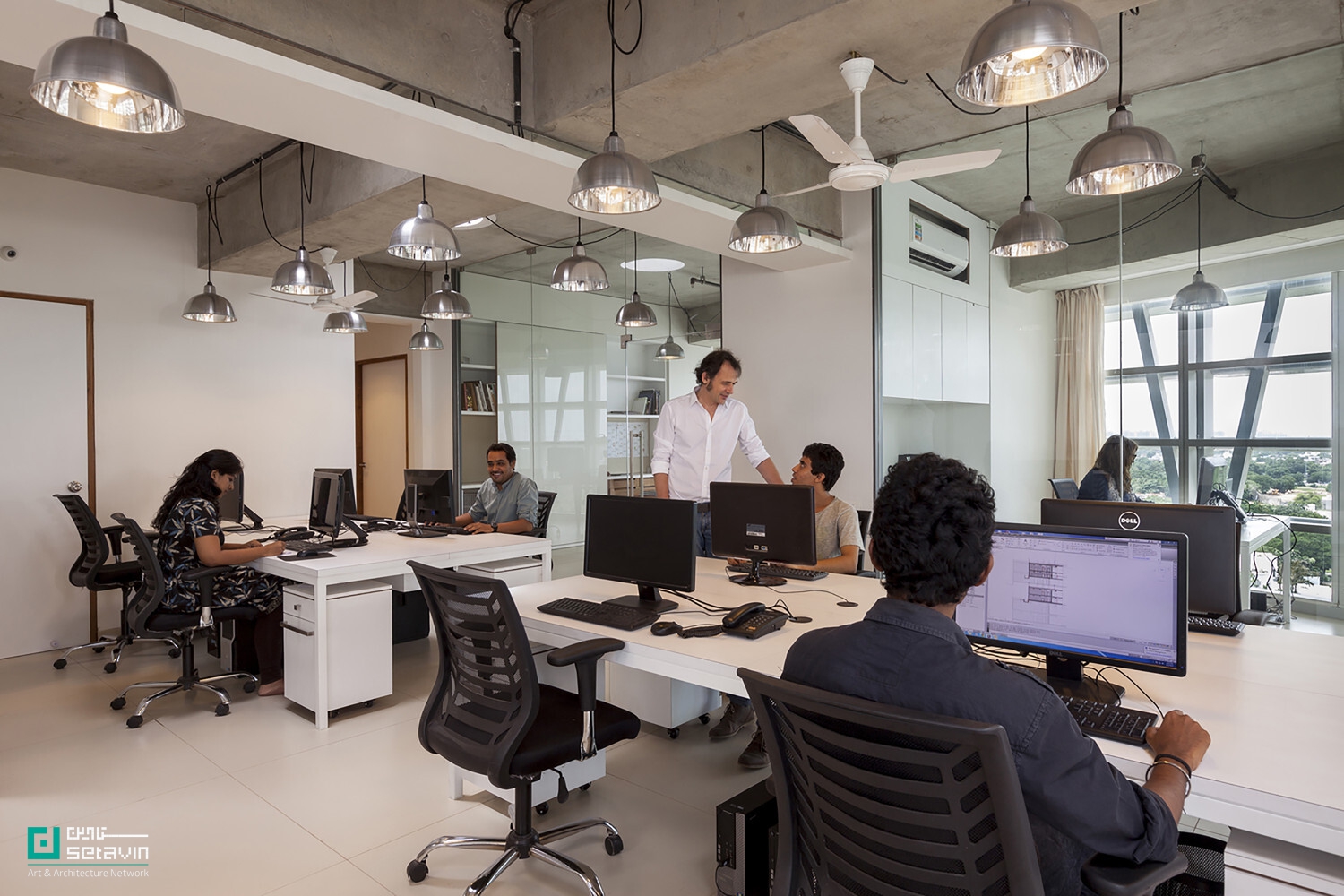 مدلسازی اطلاعات ساختمان، BIM در هند، چالشهای BIM، معماری دیجیتال، فناوری در ساختوساز، طراحی معماری، برنامهریزی ساختوساز، شهرهای هوشمند، پروژههای زیرساختی، راهکارهای ترکیبی BIM، مهندسی معماری هند، آینده ساختوساز در هند