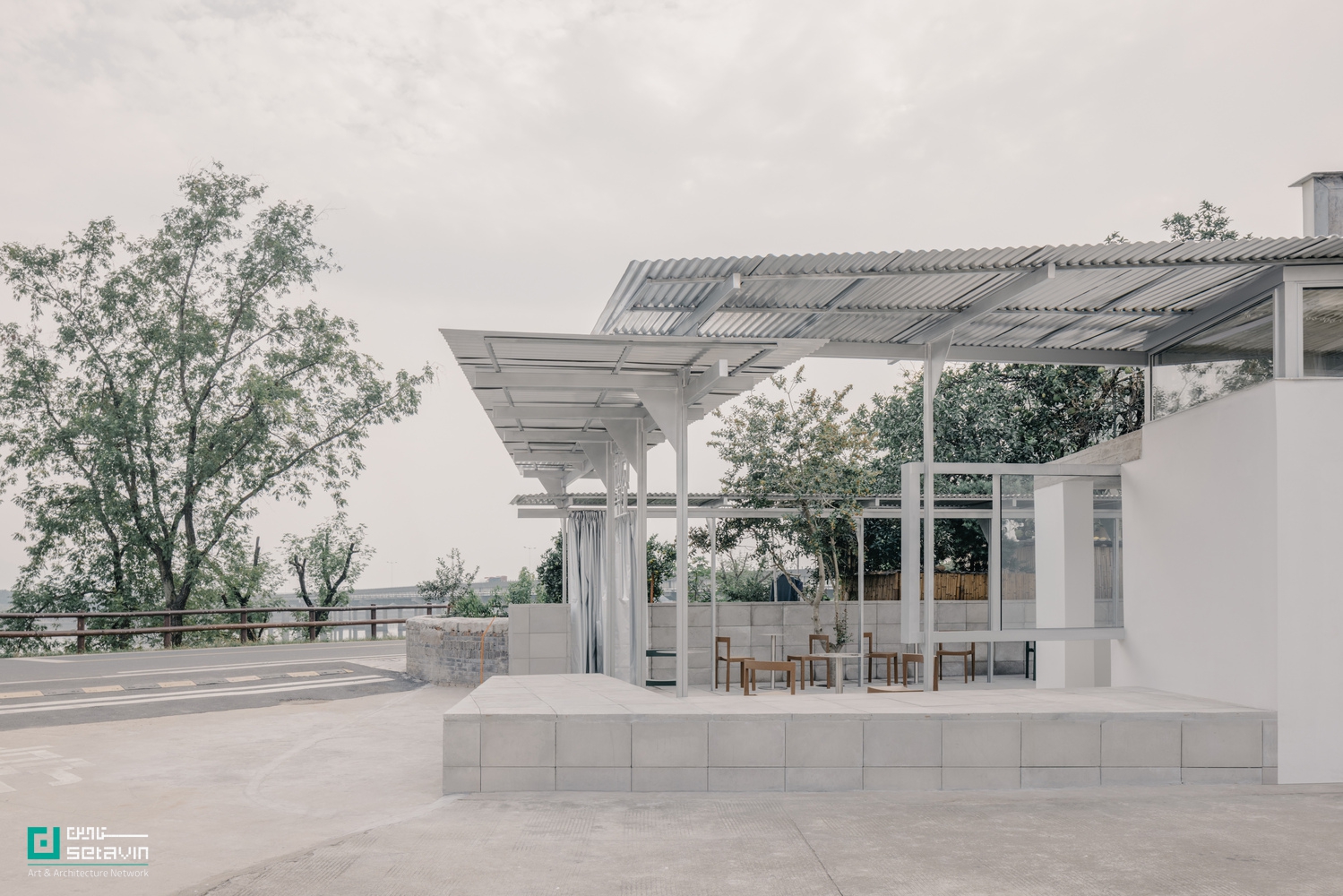 مرکز گردشگری، معماری روستایی، طراحی معاصر، مرمت معماری، Atelier tao+c، طراحی پایدار، پروژه چین، معماری مینیمال، همآهنگی با بستر، بازسازی حساس , Longyou Tourist Center, rural architecture, contemporary design, architectural restoration, Atelier tao+c, sustainable design, China project, minimal architecture, contextual harmony, sensitive renovation