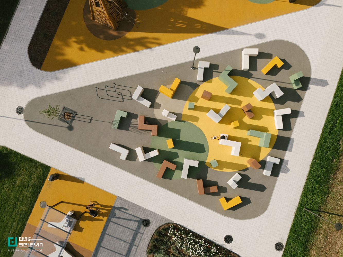 Kovo 11 Park, Kaunas, Lithuania, Landscape Architecture, Inout.designstudio, معماری منظر, بازآفرینی پارک شهری, طراحی فضای سبز, طراحی زمین بازی کودکان, معماری پایدار, فضاهای عمومی شهری, بازسازی پارک‌ها