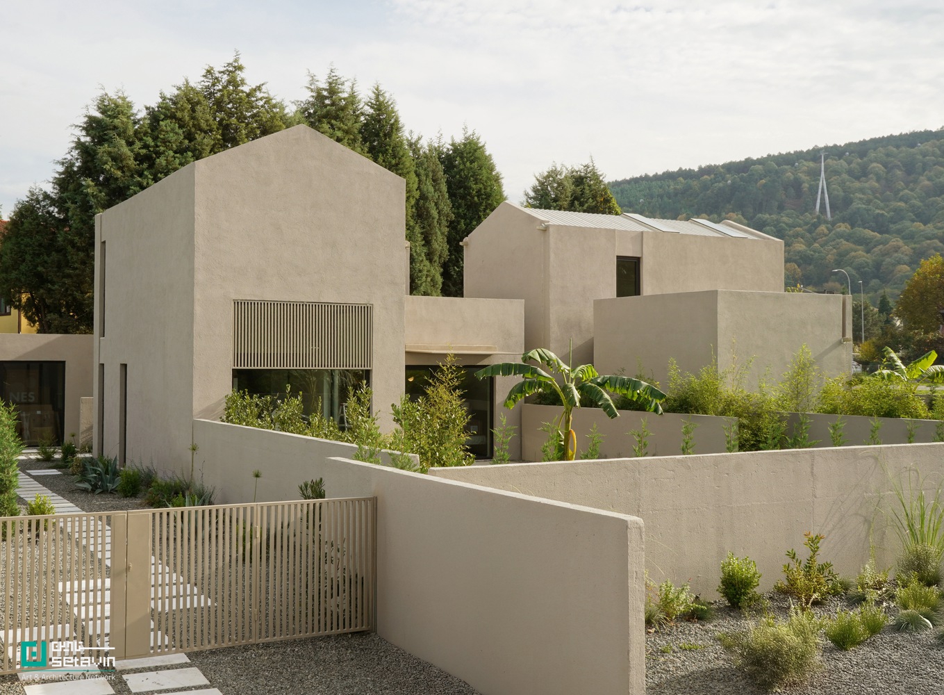 معماری ساپانجا، خانه KLEE، طراحی اقامتگاه مدرن، معماری معاصر ترکیه، the work، تحلیل پروژه معماری، ستاوین، خانههای مدرن، طراحی حجم، سیلوئت معماری، معماری اقامتی , KLEE House, Sapanca Architecture, the work architects, modern residence design, Turkey architecture, contemporary housing, Stavwin, architectural analysis, volume composition, architectural silhouette, modern lodging design