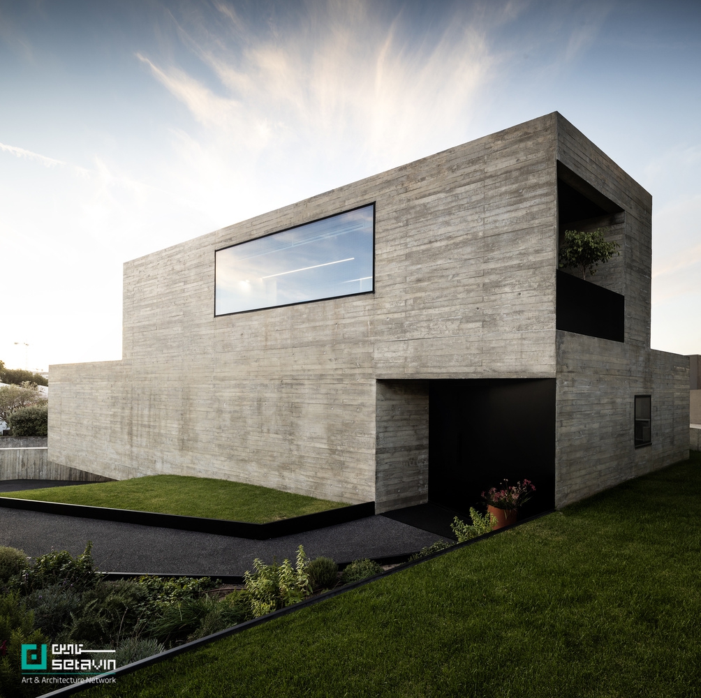 خانه JA مسکونی مدرن اثر تیم معماری eOp  arquitectura e design واقع در پرتغال