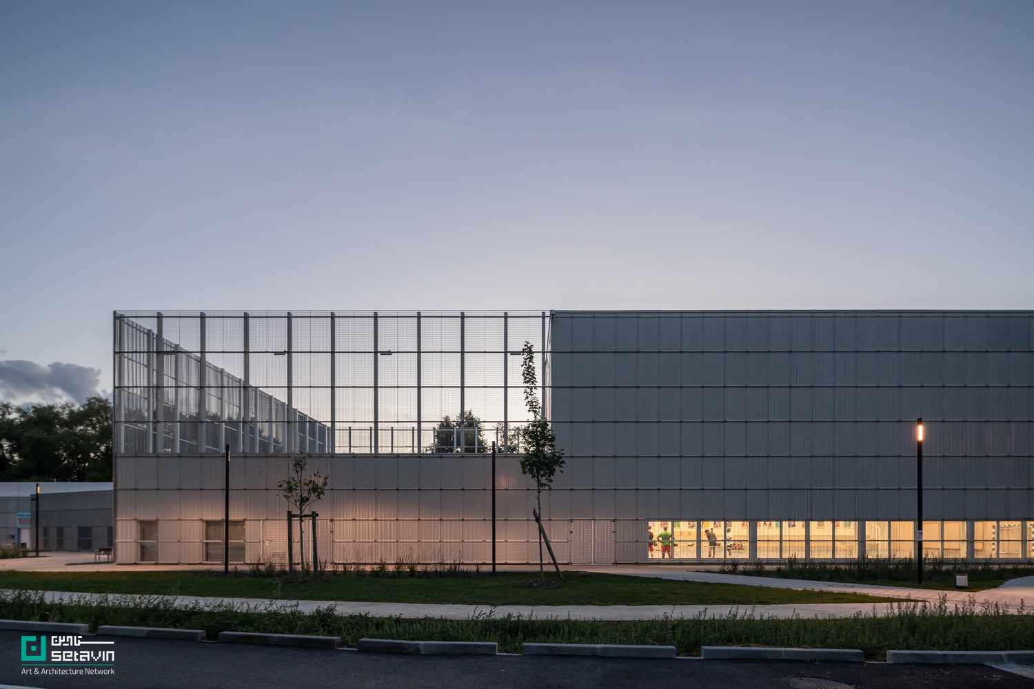 مجموعه ورزشی پُتی-کوِوی اثر Olgga Architects در فرانسه؛ پروژه‌ای تلفیقی از معماری منظر و ورزش با رویکرد بازپیوند شهری، فضاهای عمومی و طبیعت.