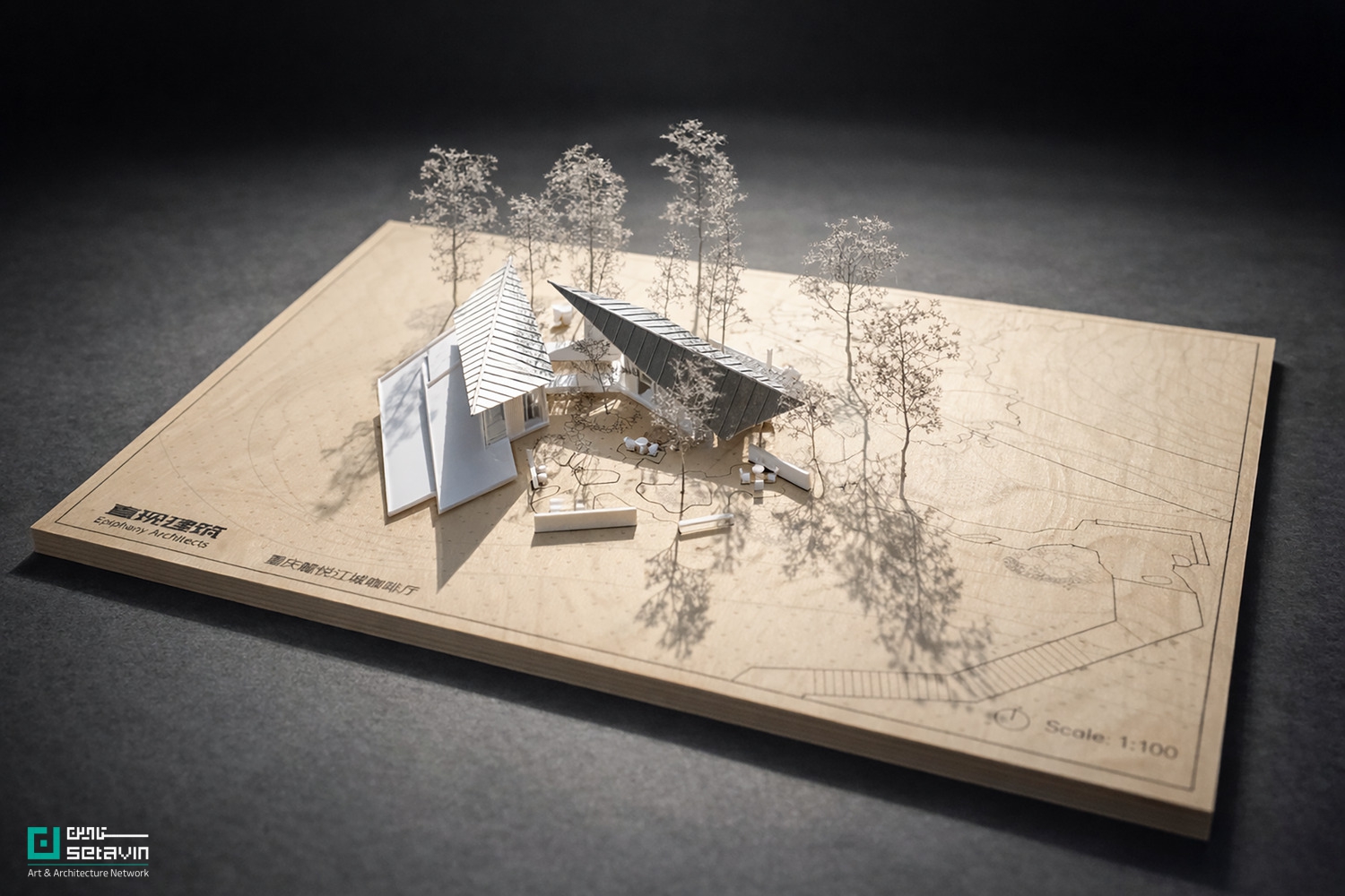 کافه لوکس‌ریورز چونگ‌کینگ، طراحی استودیو Wide Horizon و Epiphany Architects در چین؛ معماری سبک‌وزن با سقف‌های تاخورده در تعامل با طبیعت و زیرساخت شهری.