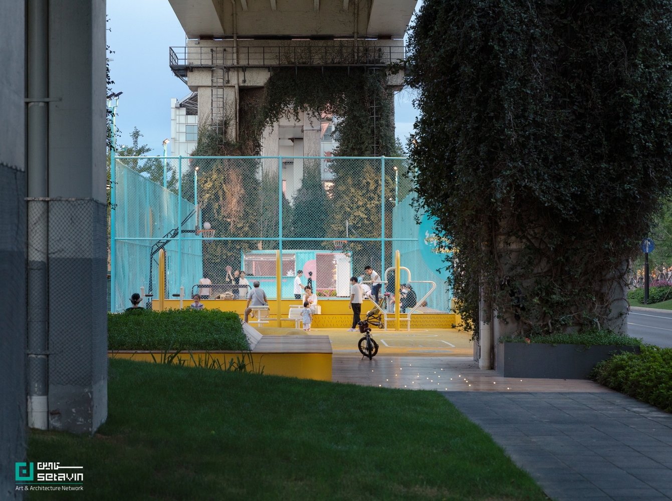 پارک Happy Spot زیر لایت ریل، VIASCAPE design، بازآفرینی فضای زیر پل، طراحی فضای ورزشی شهری، معماری منظر چین، پارک شهری شانگهای، Happy Spot under the Light Rail, VIASCAPE design, Shanghai urban park, under viaduct design, urban landscape design China
