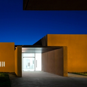 تصویر - مرکز آموزشی و تکنولوژی Guelmim ،اثر Saad El Kabbaj، Driss Kettani، Mohamed Amine Siana ، مراکش - معماری