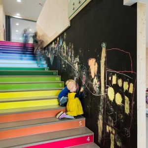 عکس - معماری برای کودکان،پلکانی که شمارش اعداد را به کودکان می آموزند.