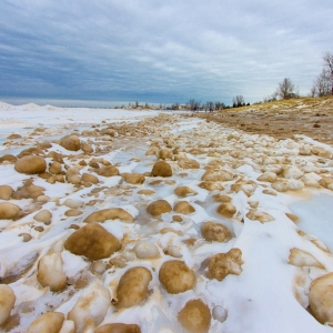 تصویر - توپ های یخی دریاچه میشیگان و ساحل Stroomi - معماری