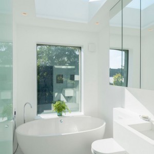 تصویر - چند راه حل برای داشتن یک حمام مرتب - معماری
