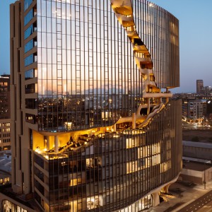 عکس - آپارتمان One River North ،اثر دفتر معماری MAD Architects،آمریکا