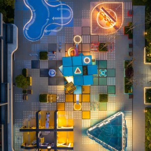 تصویر - میدان روبیکس اثر استودیو 100architects:بازی، هندسه و نور در قلب فضای شهری - معماری