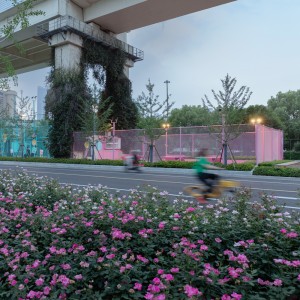 تصویر - پارک Happy Spot زیر خط Light Rail | طراحی VIASCAPE design | شانگهای، چین - معماری