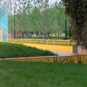 تصویر - پارک Happy Spot زیر خط Light Rail | طراحی VIASCAPE design | شانگهای، چین - معماری