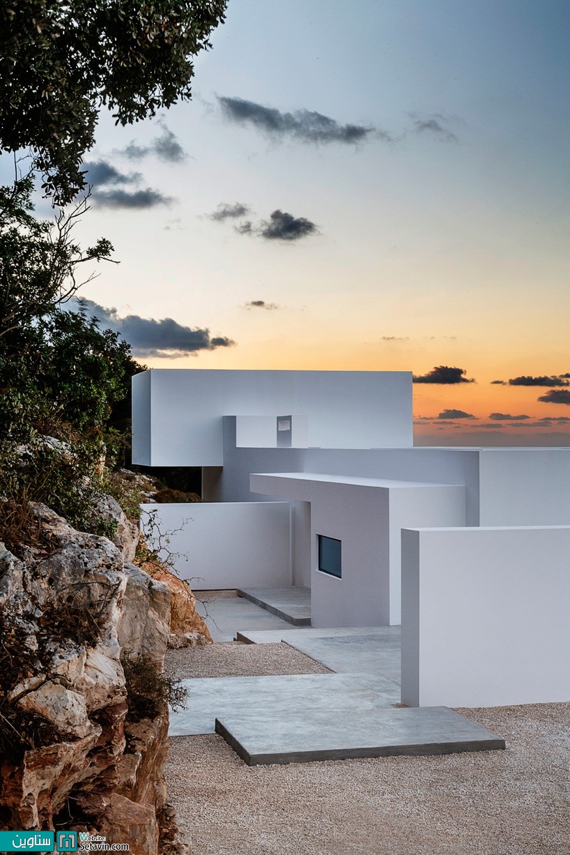 خانه T اثر olivier dwek مشرف به جزیره زیبای یونانی kefalonia